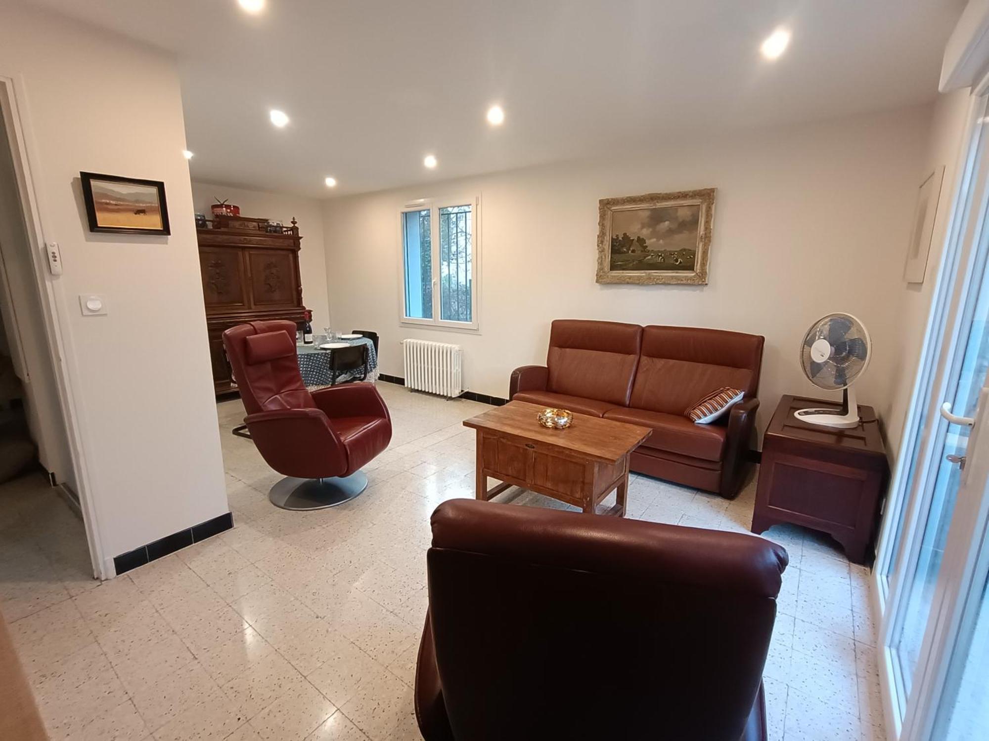 Grand Appartement, 2 Chambres Et Jardin Ним Екстериор снимка